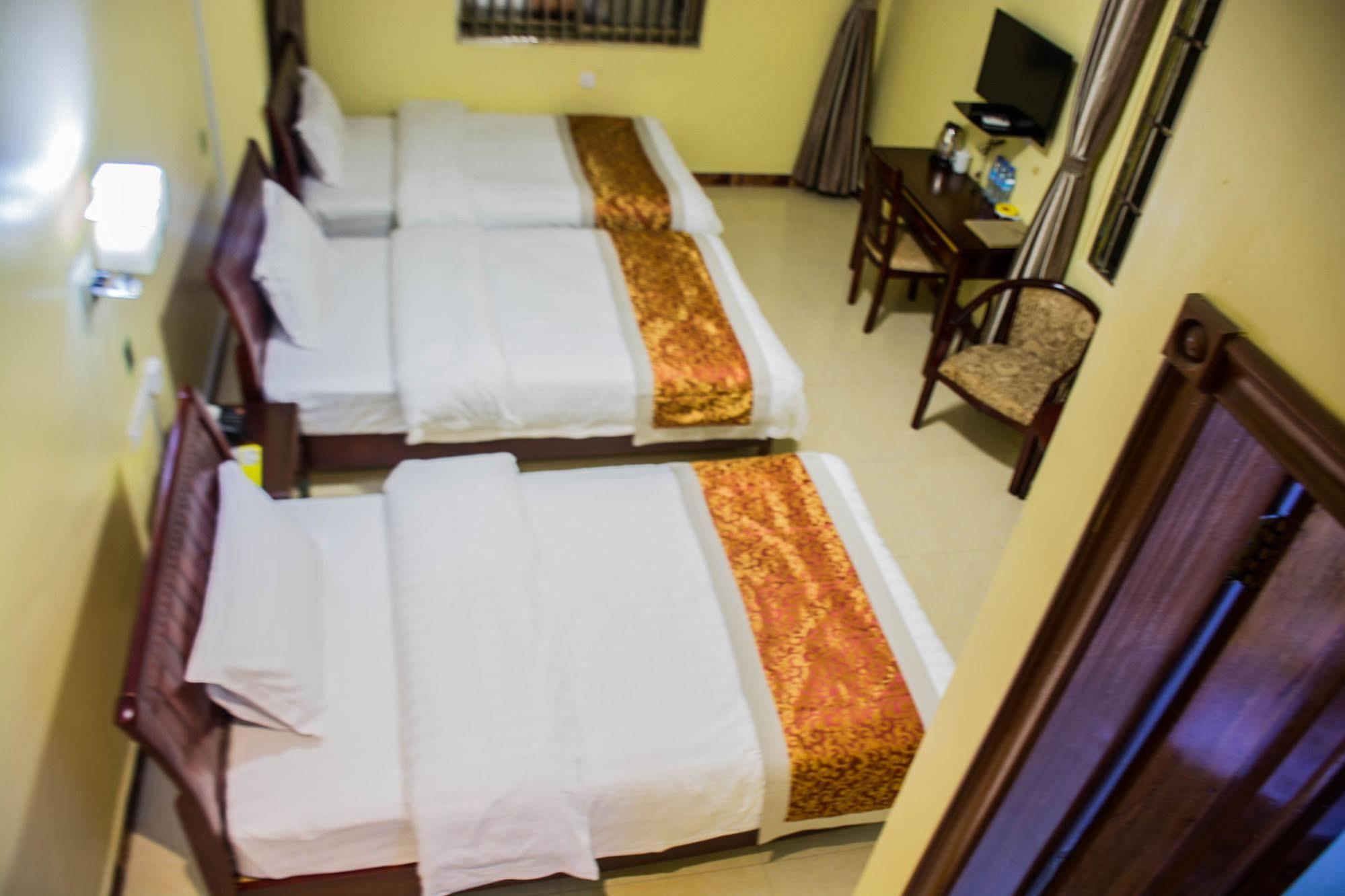 Hong Kong Hotel 다르에스살람 외부 사진