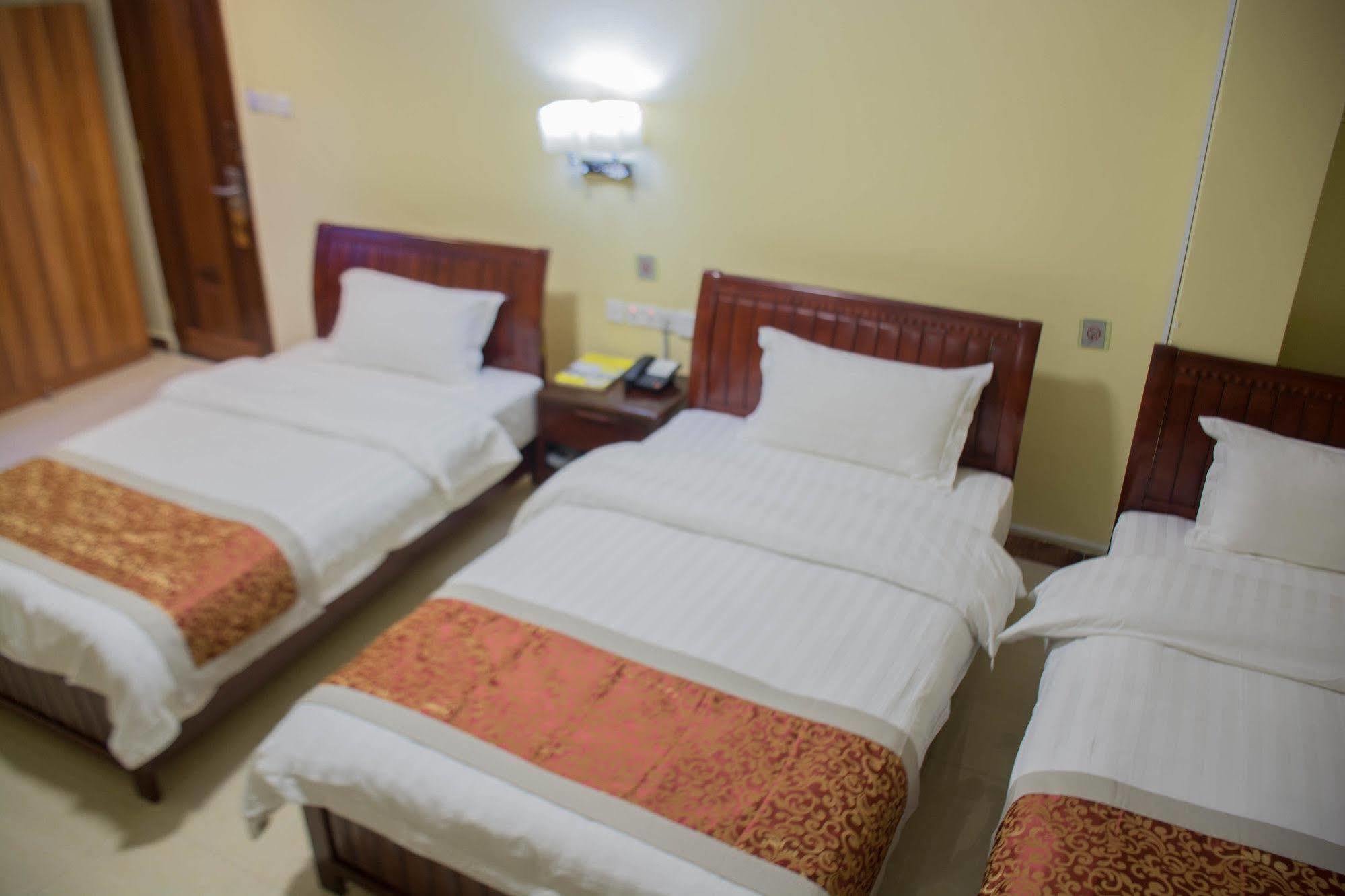 Hong Kong Hotel 다르에스살람 외부 사진