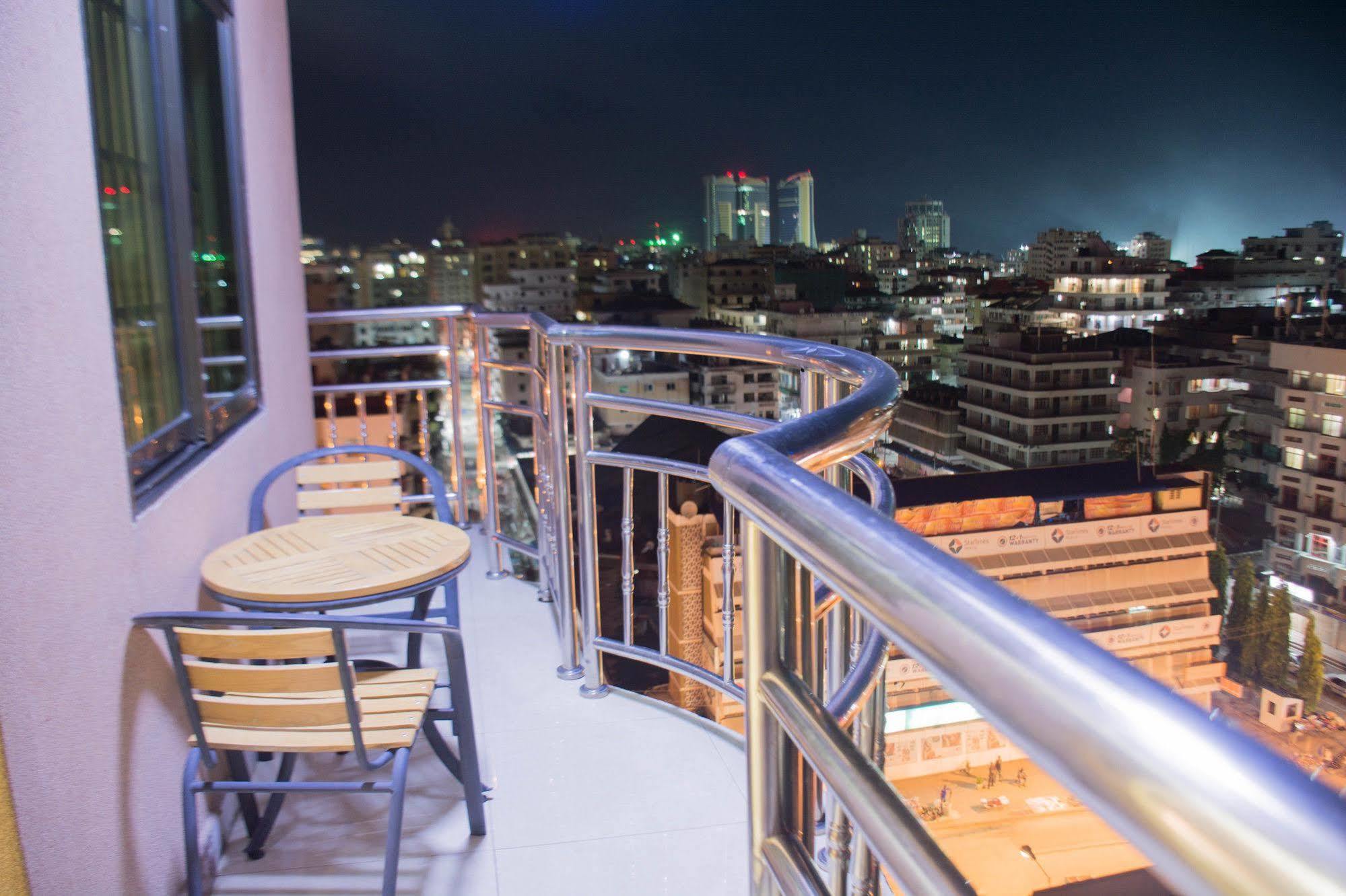 Hong Kong Hotel 다르에스살람 외부 사진